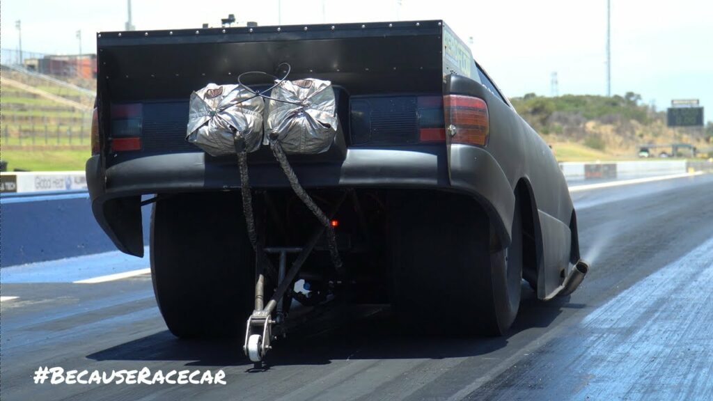 VIDEO: 3500hp Nitro Funnycar – Dark Knight with Emma Begley getting ready for the Nitro Max Series this Sat